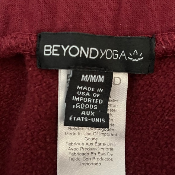Beyond Yoga Sweat Set (Size Medium) - Picture 6 of 6